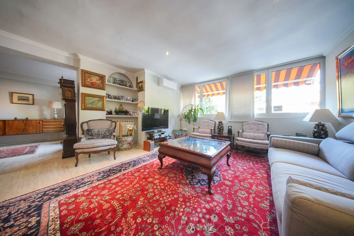 Piso en Venta en Paseo de la Alameda de Osuna